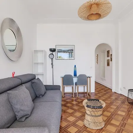 Appartamento Charming With Balcony & Sea View *