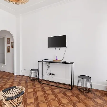 Charming With Balcony & Sea View شقة نيس